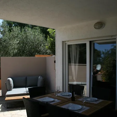 Apartman Laurentina Sutivan