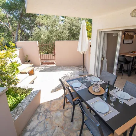 Laurentina - Modern With Large Terrace Near Beach-quiet And Comfortable דירה סוטיבאן