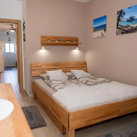 Laurentina - Modern With Large Terrace Near Beach-quiet And Comfortable סוטיבאן
