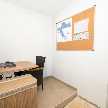 Laurentina - Modern With Large Terrace Near Beach-quiet And Comfortable *